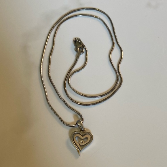 Heart Pendant Necklace and Box - Picture 2 of 10